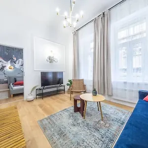 Ruby 3-bedroom Location Appartamento