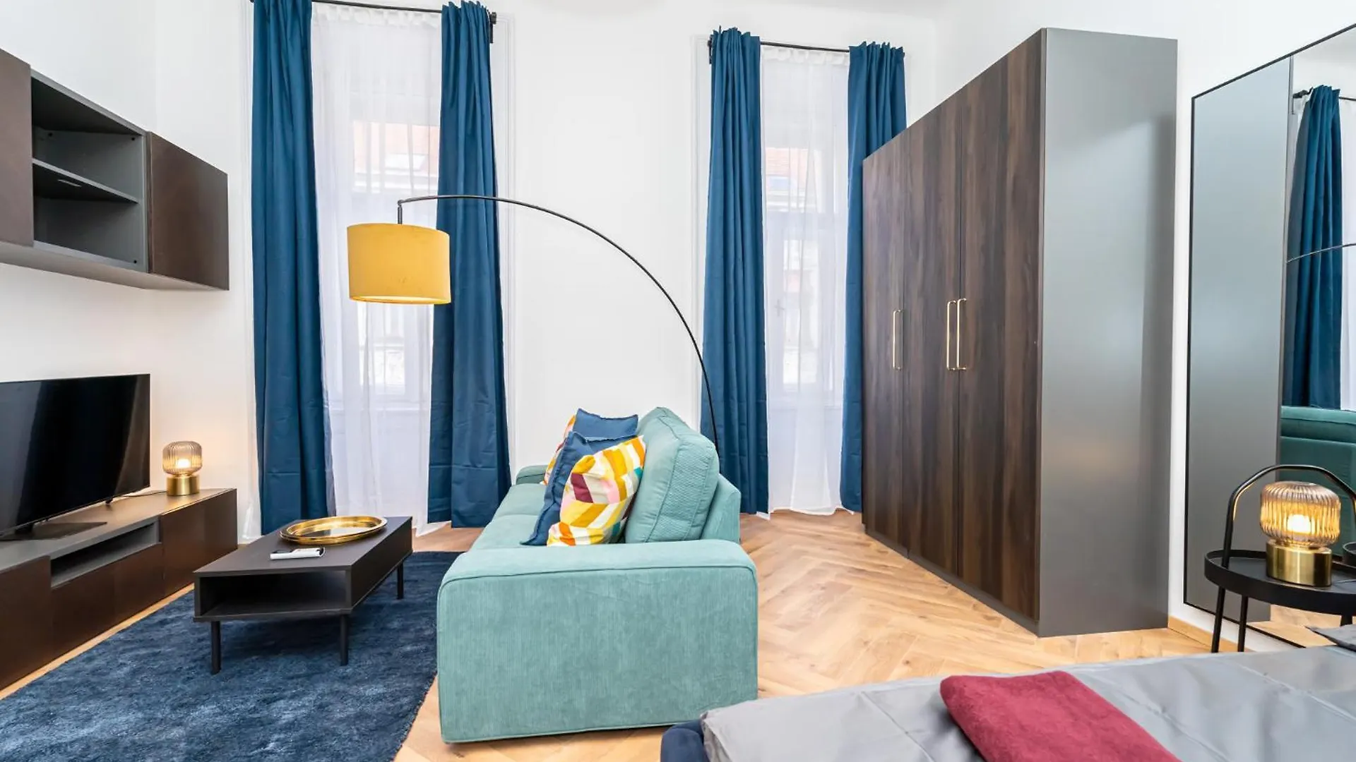 Gozsdu Court La Fontaine Apartment Budapest 0*,  Hungary