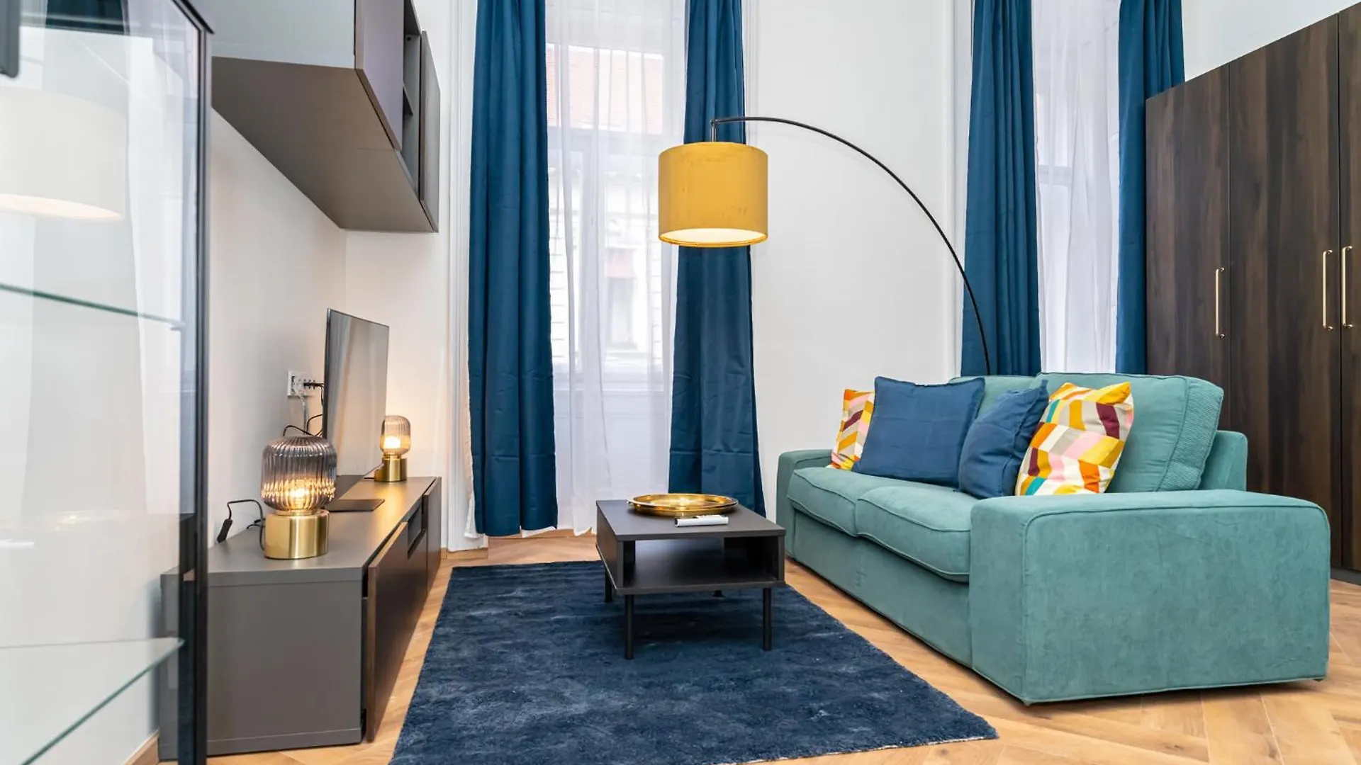 Gozsdu Court La Fontaine Apartment Budapest Hungary